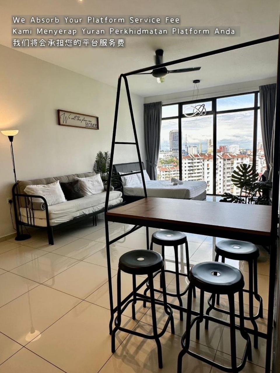 Beacon Executive Suite - City View - By Iz George Town Exterior foto
