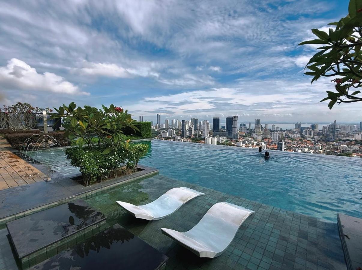 Beacon Executive Suite - City View - By Iz George Town Exterior foto